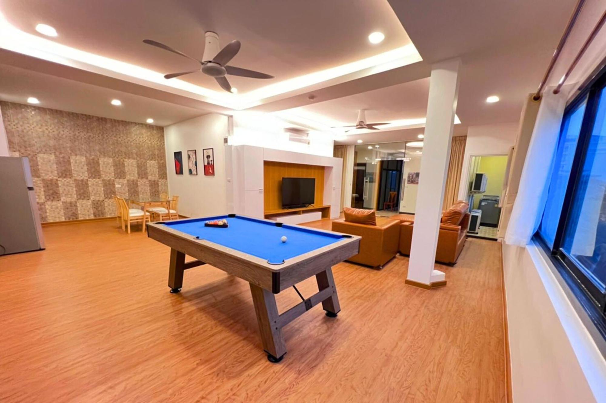 The Lodge Pattaya Exteriör bild