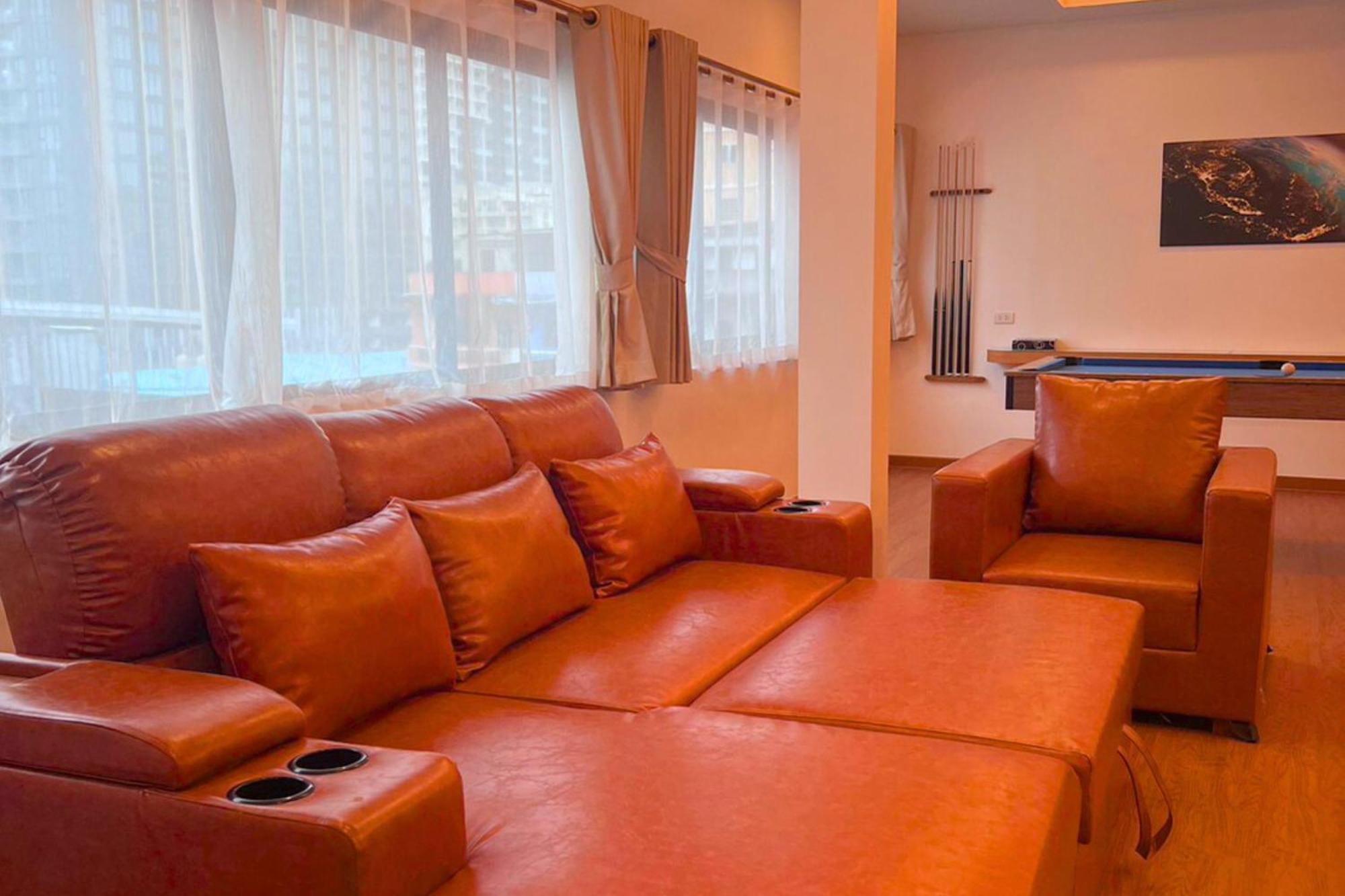 The Lodge Pattaya Exteriör bild