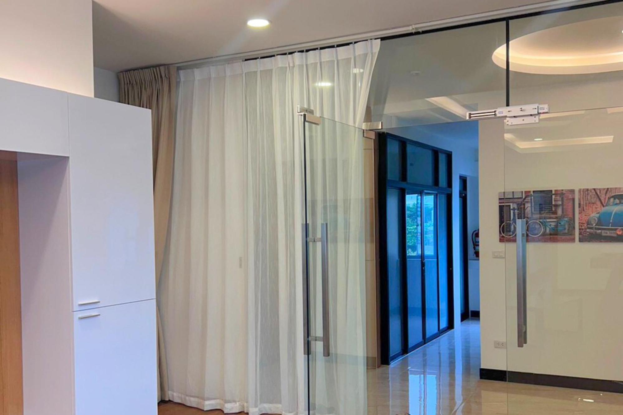 The Lodge Pattaya Exteriör bild