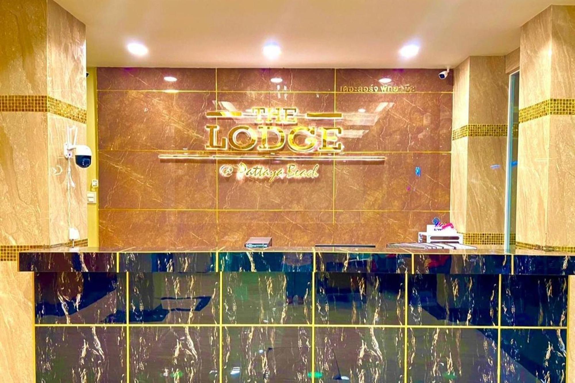 The Lodge Pattaya Exteriör bild