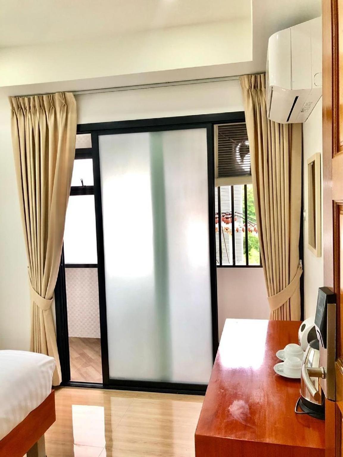 The Lodge Pattaya Exteriör bild